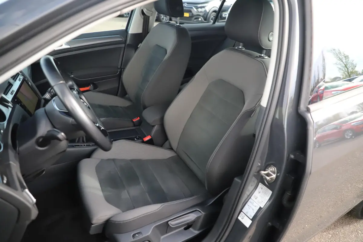 1.0 TSI Comfortline Business Navigatie Achteruitrijcamera Carplay Android Ergonomic Stoel Stoelverwarming