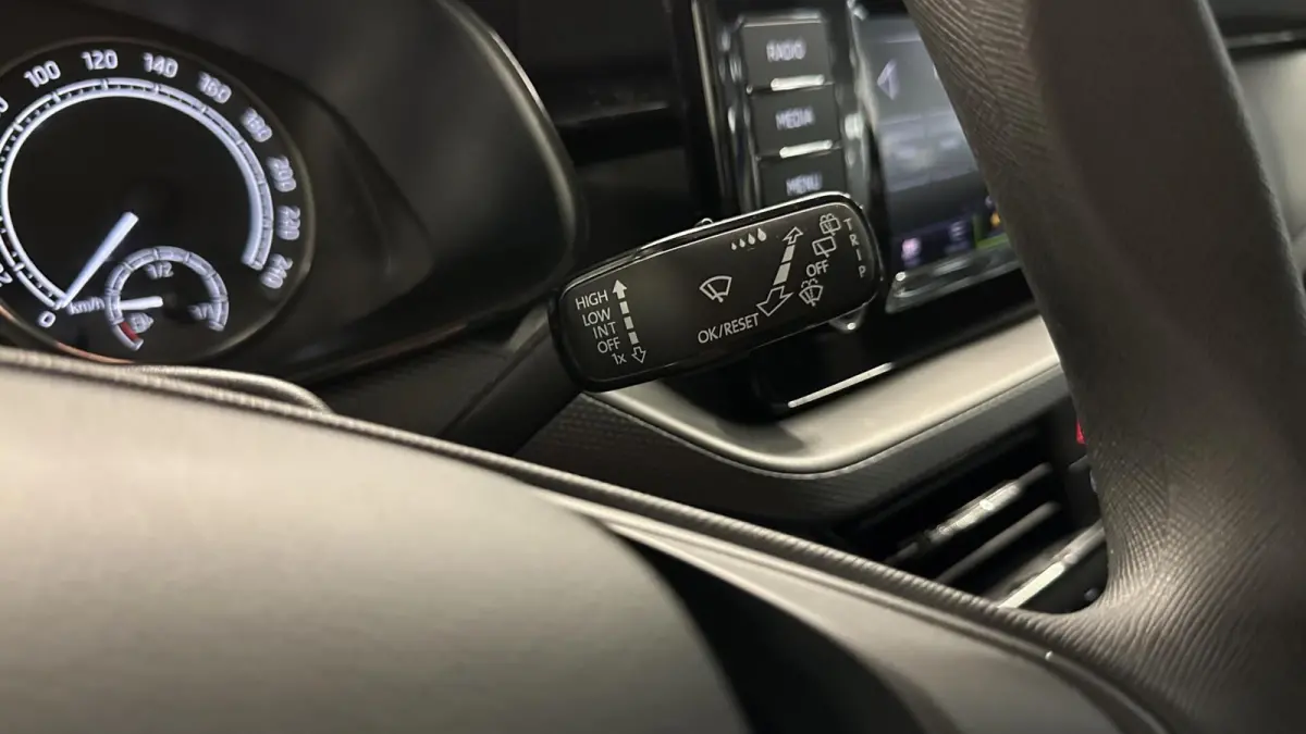 1.0 TSI Active DAB CRUISE 68000 KM.
