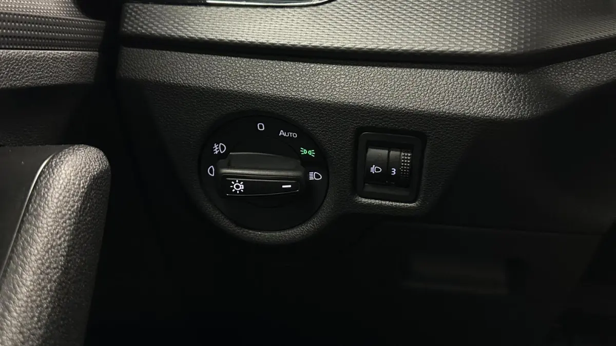 1.0 TSI Active DAB CRUISE 68000 KM.