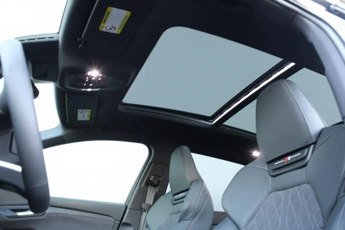 performance 100kWh | Luchtvering | Pano | Sportstoelen