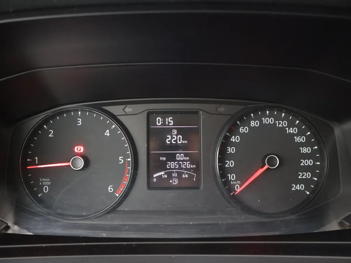 2.0 TDI L2H1 5-PERS DUBBEL CABINE EURO 6 | APPLE CARPLAY | TREKHAAK 2200 KG | CAMERA