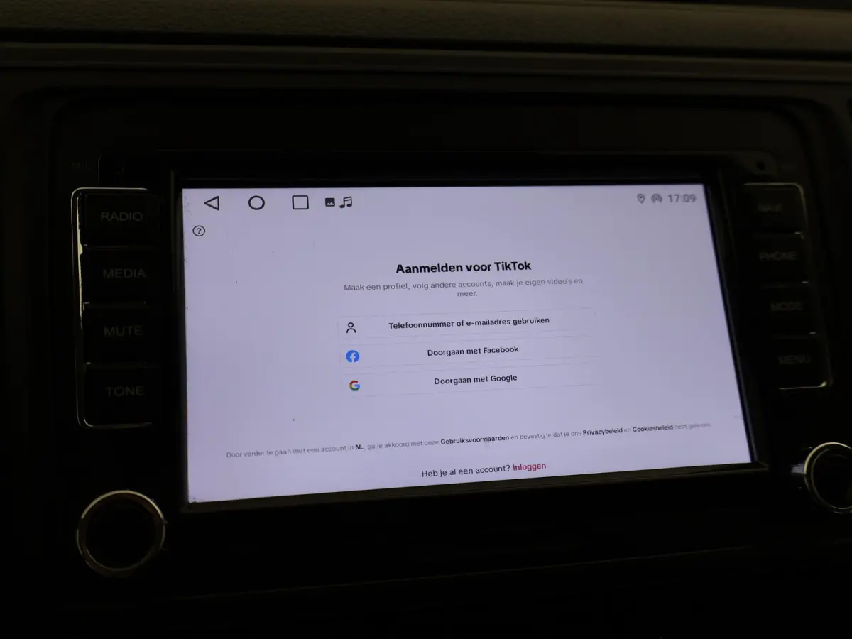 2.0 TDI L2H1 5-PERS DUBBEL CABINE EURO 6 | APPLE CARPLAY | TREKHAAK 2200 KG | CAMERA