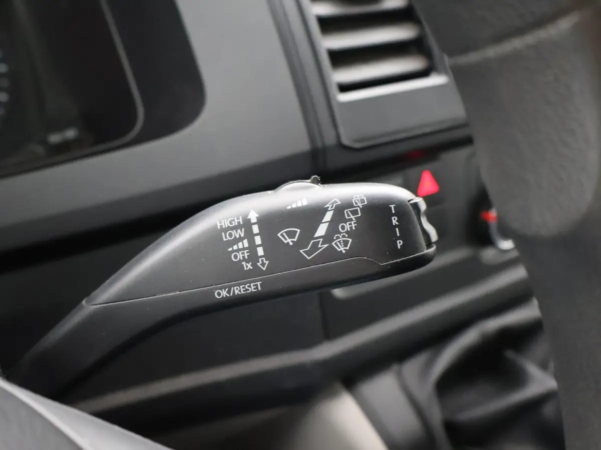 2.0 TDI L2H1 5-PERS DUBBEL CABINE EURO 6 | APPLE CARPLAY | TREKHAAK 2200 KG | CAMERA