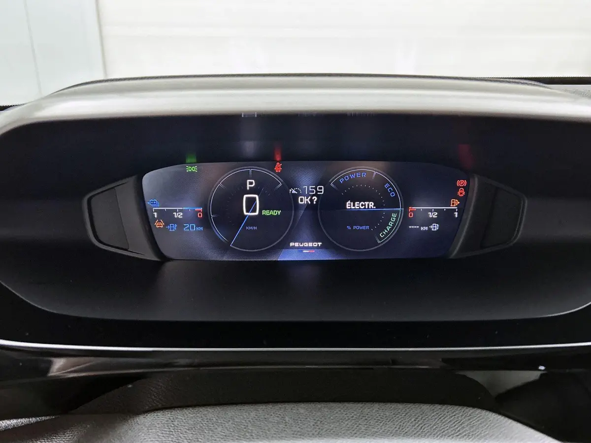 1.6 HYbrid Allure Pack 225pk Automaat | 8 JAAR GARANTIE | 360 Camera | Navigatie | Adaptieve Cruise Control | Stoelverwarming | Full-LED | Keyless Entry/Start | 19"LMV | Apple Carplay/Androi