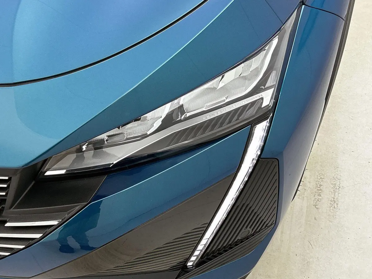 1.6 HYbrid Allure Pack 225pk Automaat | 8 JAAR GARANTIE | 360 Camera | Navigatie | Adaptieve Cruise Control | Stoelverwarming | Full-LED | Keyless Entry/Start | 19"LMV | Apple Carplay/Androi