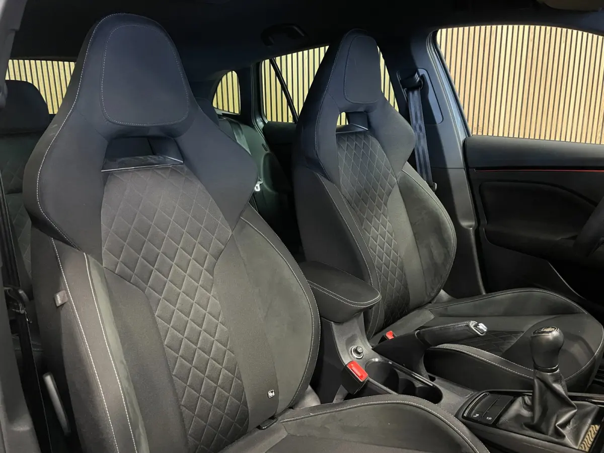 1.0 TSI Sport Business|KUIPSTOELEN|ANDROID AUTO/APPLE CARPLAY|CLIMATE+CRUISE CONTROL|PDC|LMV|NAP|NL-AUTO|1e EIGENAAR|