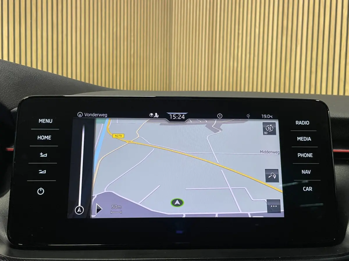 1.0 TSI Sport Business|KUIPSTOELEN|ANDROID AUTO/APPLE CARPLAY|CLIMATE+CRUISE CONTROL|PDC|LMV|NAP|NL-AUTO|1e EIGENAAR|