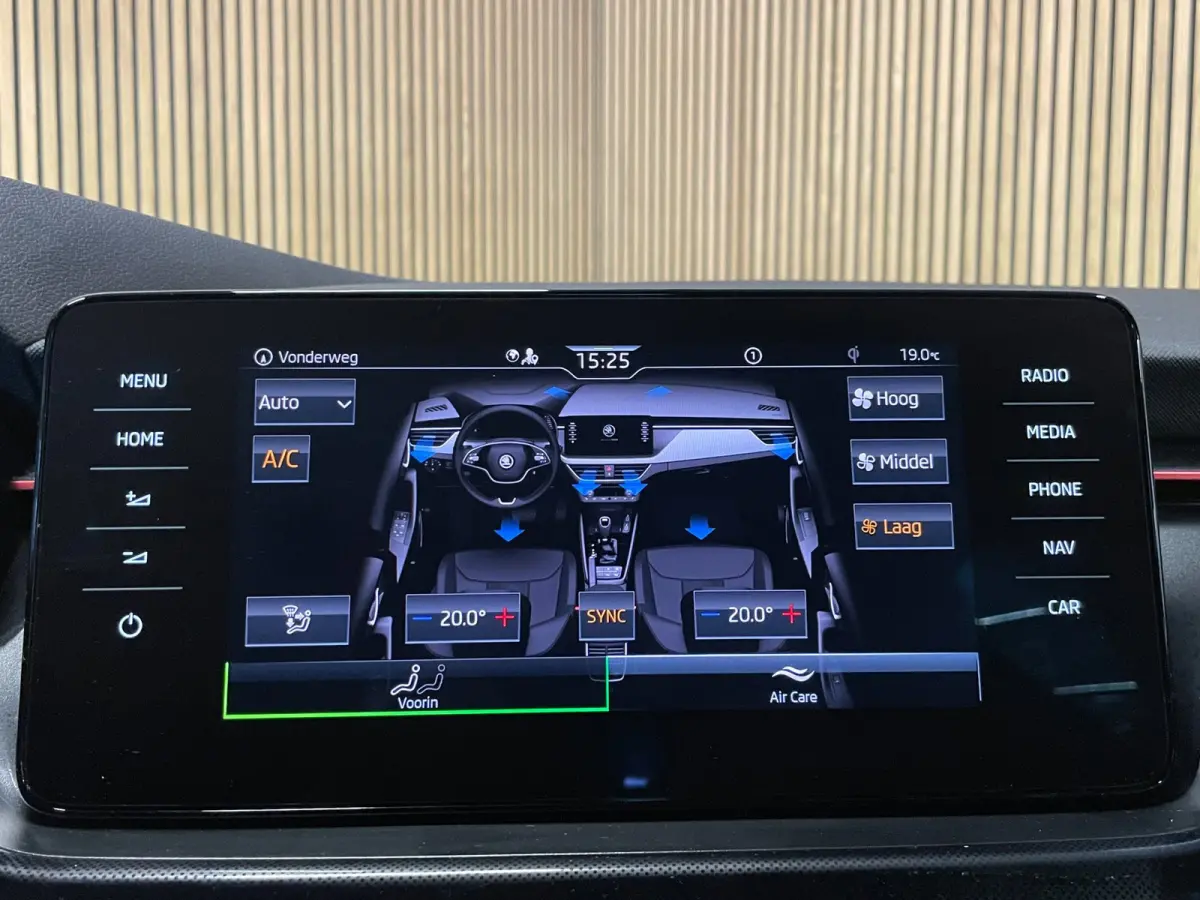1.0 TSI Sport Business|KUIPSTOELEN|ANDROID AUTO/APPLE CARPLAY|CLIMATE+CRUISE CONTROL|PDC|LMV|NAP|NL-AUTO|1e EIGENAAR|