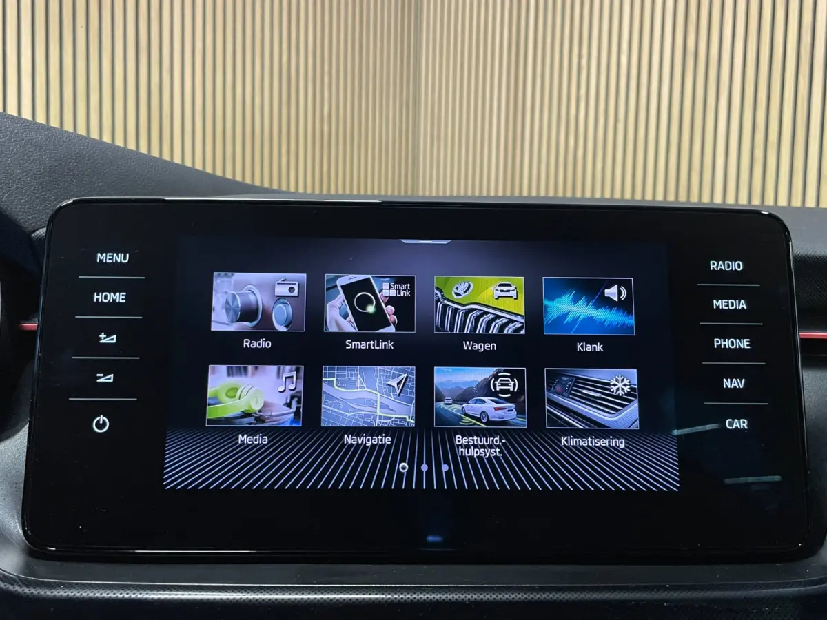 1.0 TSI Sport Business|KUIPSTOELEN|ANDROID AUTO/APPLE CARPLAY|CLIMATE+CRUISE CONTROL|PDC|LMV|NAP|NL-AUTO|1e EIGENAAR|