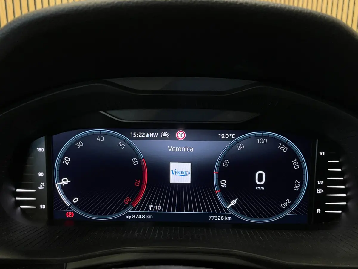 1.0 TSI Sport Business|KUIPSTOELEN|ANDROID AUTO/APPLE CARPLAY|CLIMATE+CRUISE CONTROL|PDC|LMV|NAP|NL-AUTO|1e EIGENAAR|