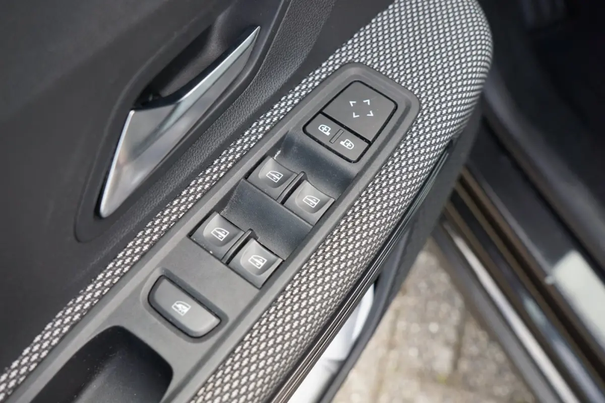 1.0 TCe Extreme 7p. | \ | Camera/Carplay/Stoelverwarming/LMV/Cruise - Ruimtewonder!