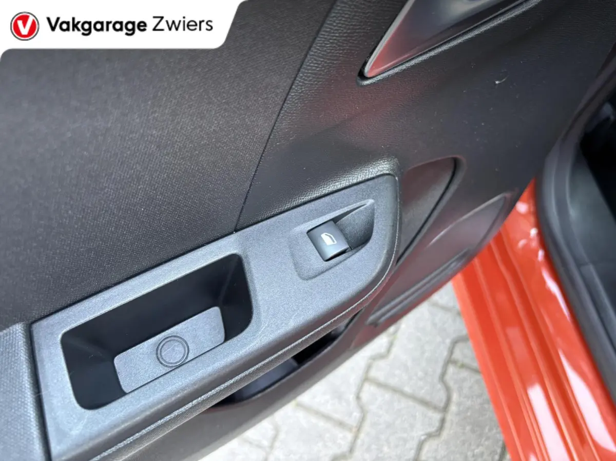 1.2 Elegance Automaat Apple Carplay