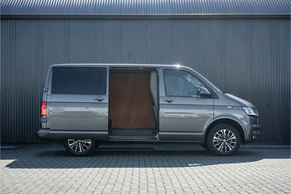 T6.1 2.0 TDI BULLI | L1H1 | 150PK | LED | Automaat | Camera | Carplay | PDC | Trekhaak