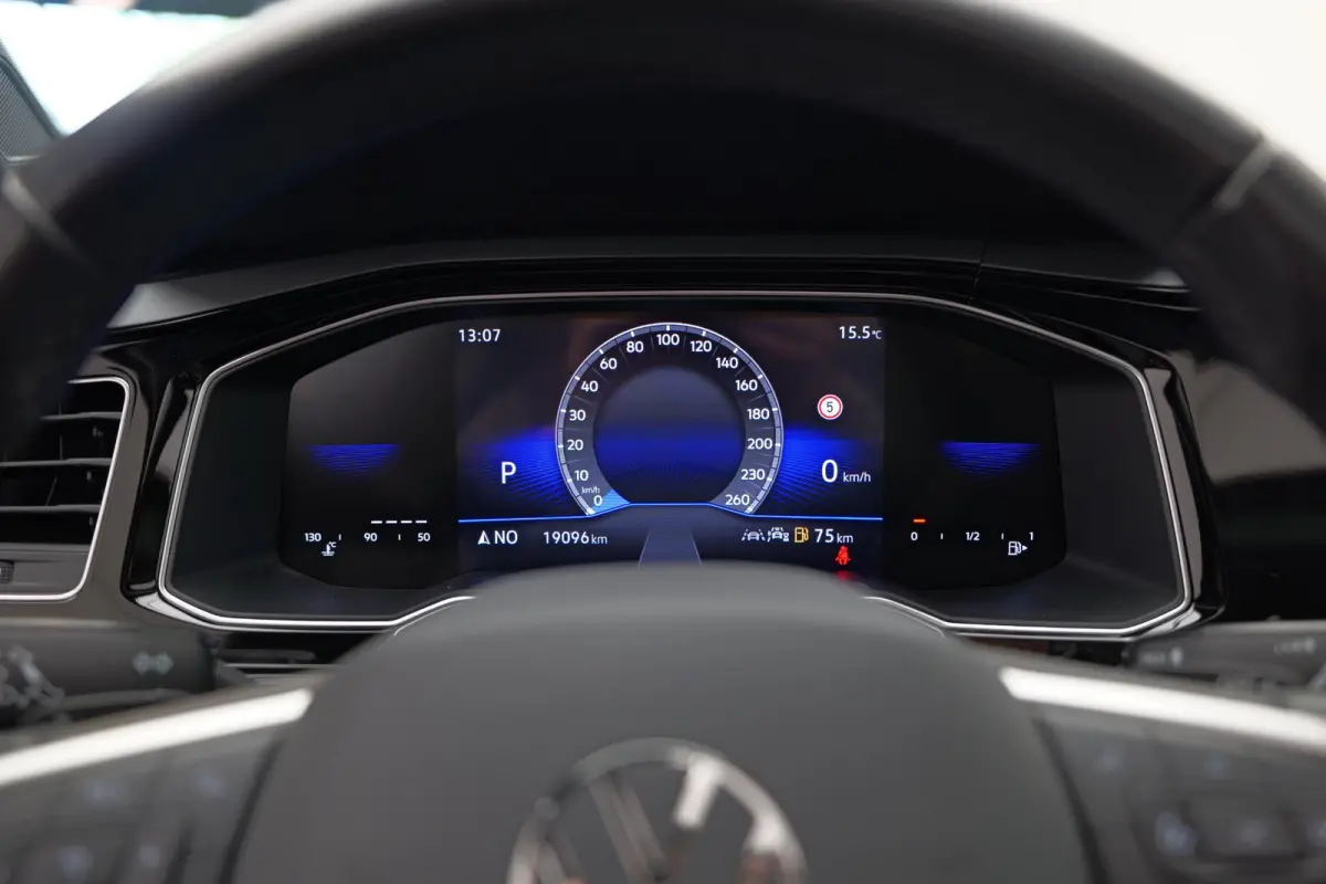 1.0 TSI R-Line Edition |Pano|3xR-Line|Keyless|