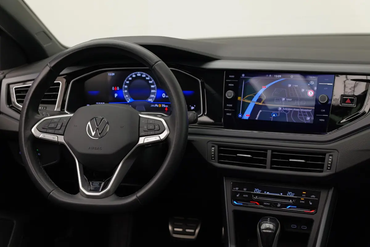 1.0 TSI R-Line Edition |Pano|3xR-Line|Keyless|