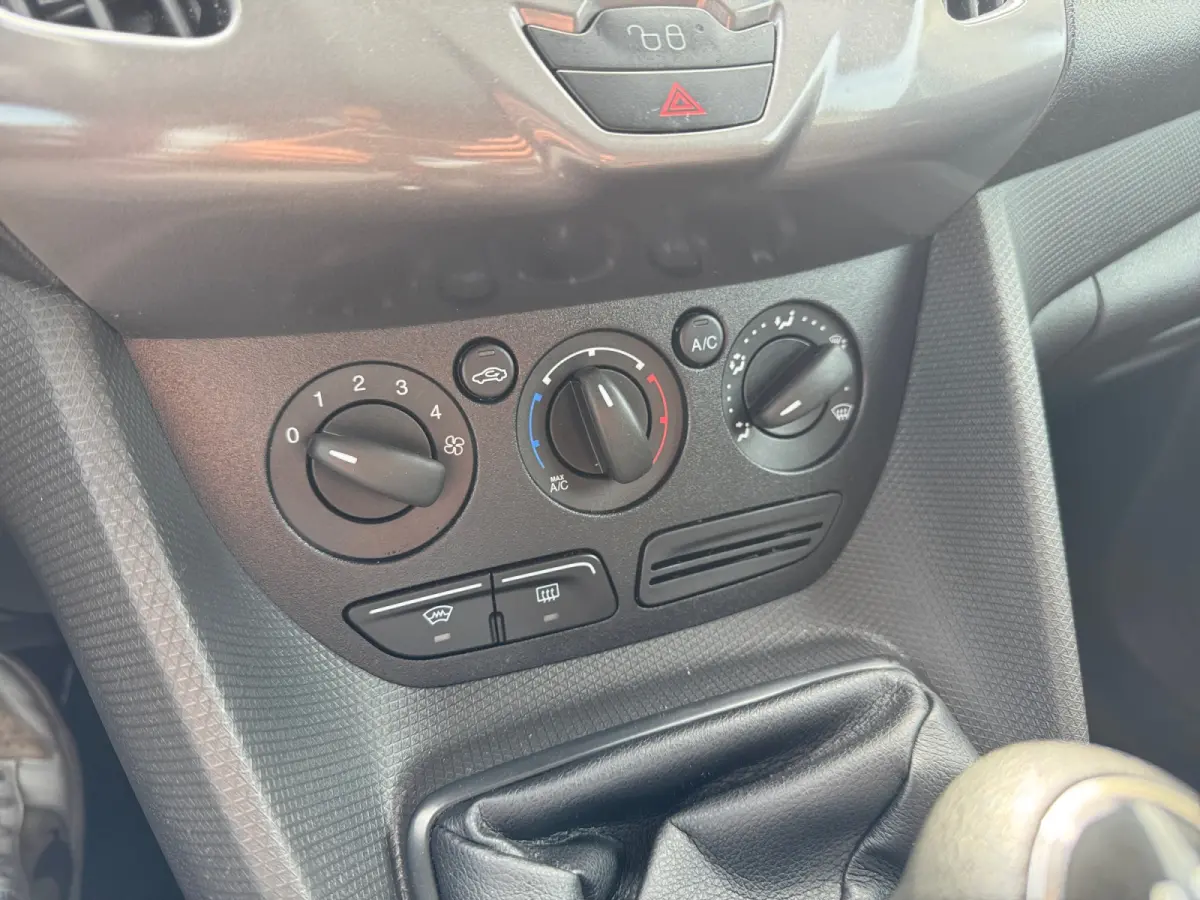 1.5 TDCI L2 Euro 6 Trend 2x Schuifdeur, Trekhaak, Camera, 3 Pers, Airco