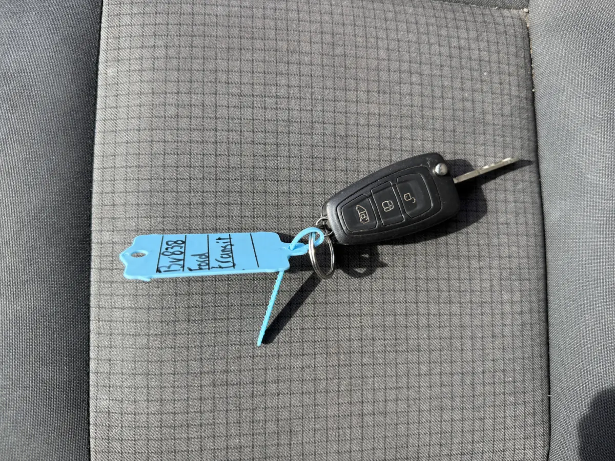 DC 2.0 TDCI L3H2 130PK 6-persoons Dubbele cabine L3H2 Trekhaak Parkeersensoren voor