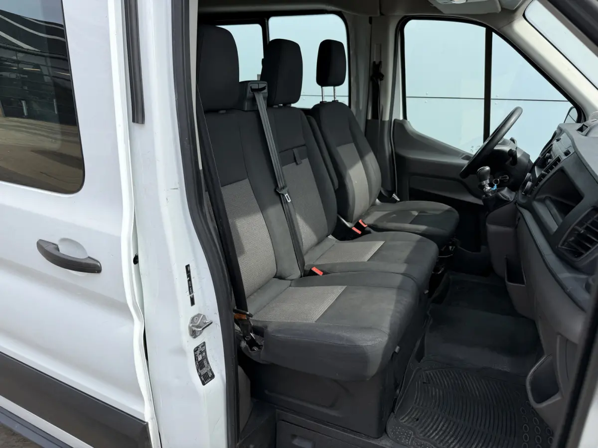 DC 2.0 TDCI L3H2 130PK 6-persoons Dubbele cabine L3H2 Trekhaak Parkeersensoren voor