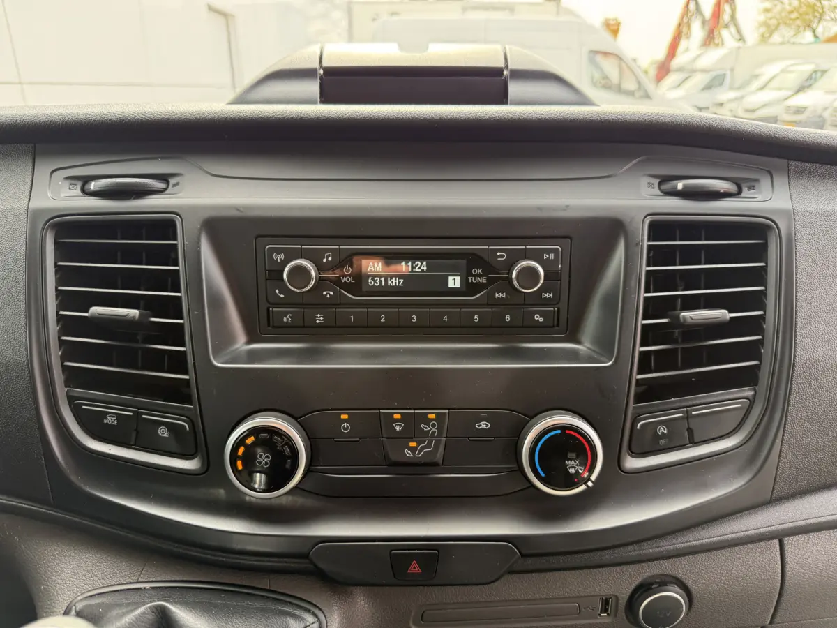DC 2.0 TDCI L3H2 130PK 6-persoons Dubbele cabine L3H2 Trekhaak Parkeersensoren voor
