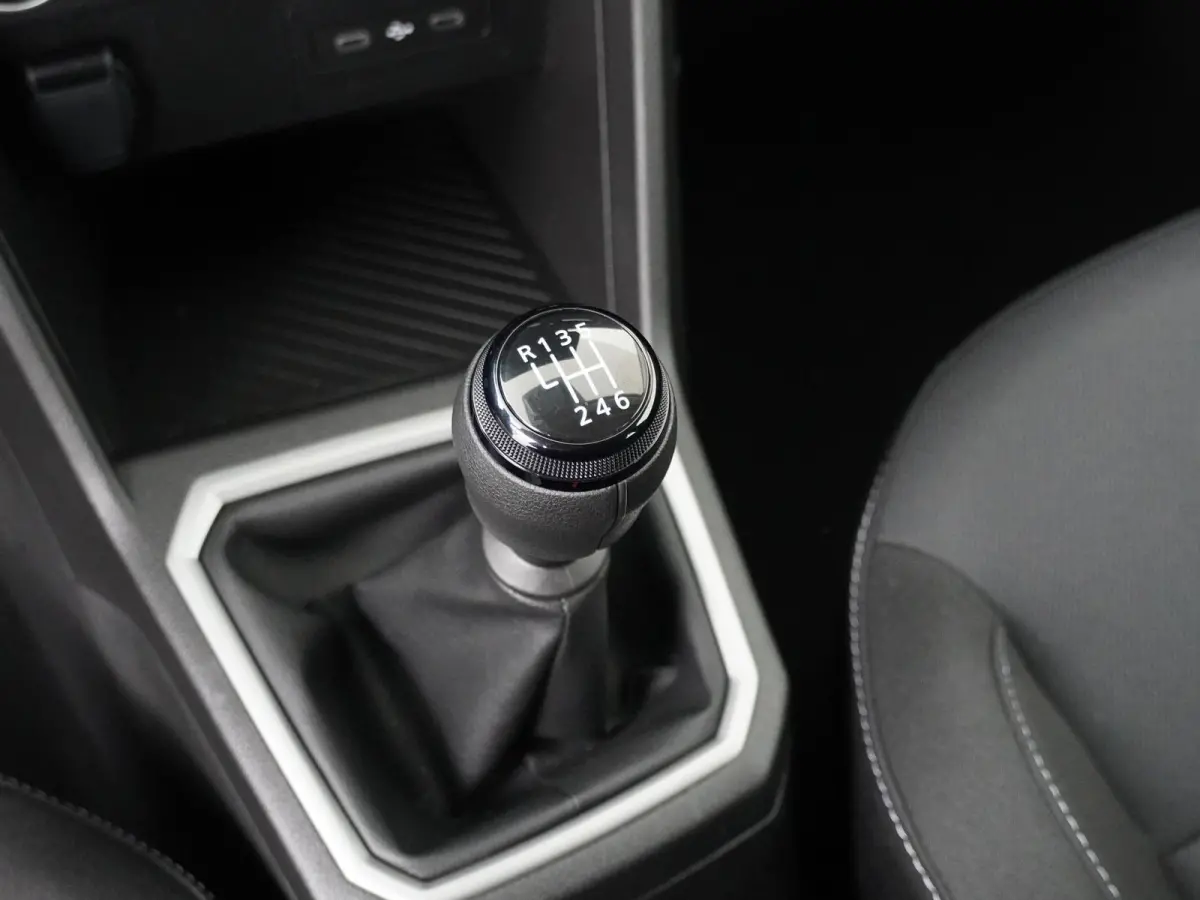 TCe 100 limited edition | Parkeercamera | Apple Carplay/Android Auto | Climate Control |