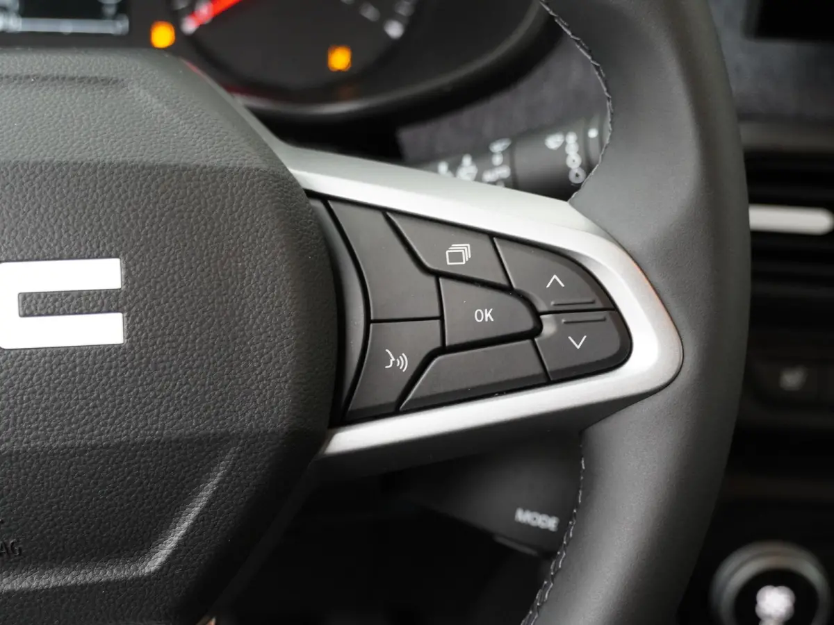 TCe 100 expression | Apple Carplay/Android Auto | Stoelverw. | Climate Control |