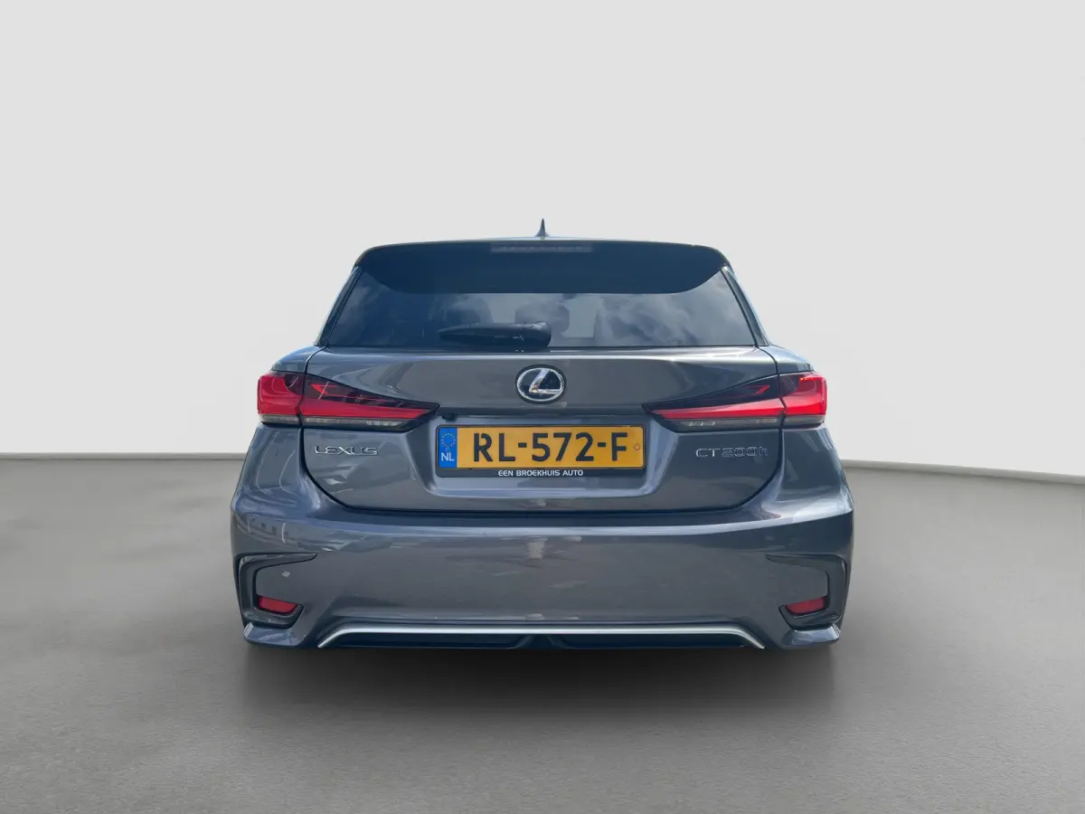 200h 25th Edition | Camera | Climate controle | Cruise controle | Navigatie | 17'' Lichtmetalen velgen | Sportstoelen | Parkeersensoren | Stoelverwarming
