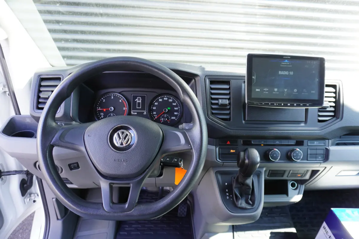 177pk Automaat Bakwagen Laadklep Airco Apple Carplay Camera Navigatie Koffer LBW