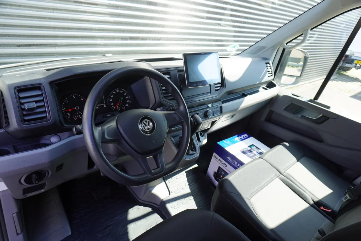 177pk Automaat Bakwagen Laadklep Airco Apple Carplay Camera Navigatie Koffer LBW