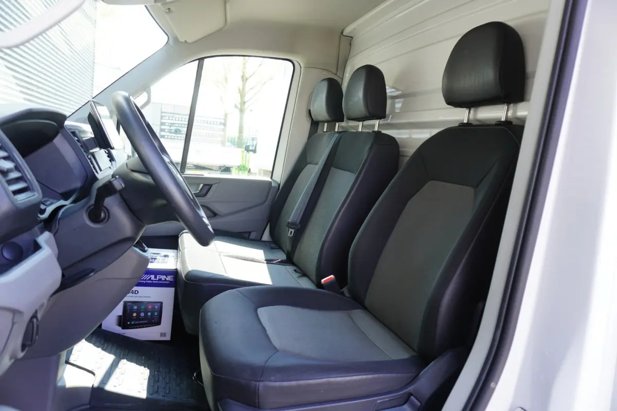 177pk Automaat Bakwagen Laadklep Airco Apple Carplay Camera Navigatie Koffer LBW