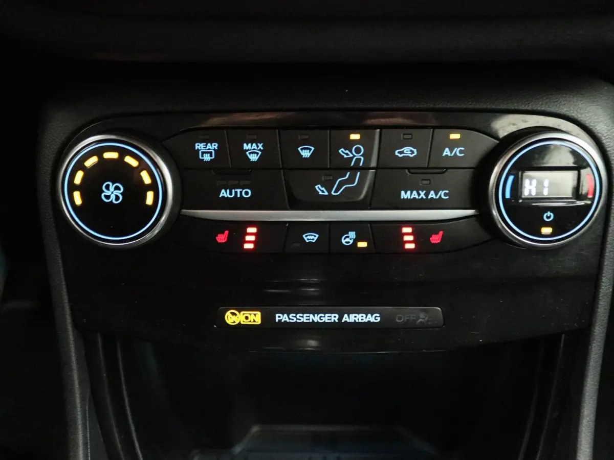 1.0 EcoBoost ST-Line | B&O | Winter Pakket | LED | Cruise Control | DAB |