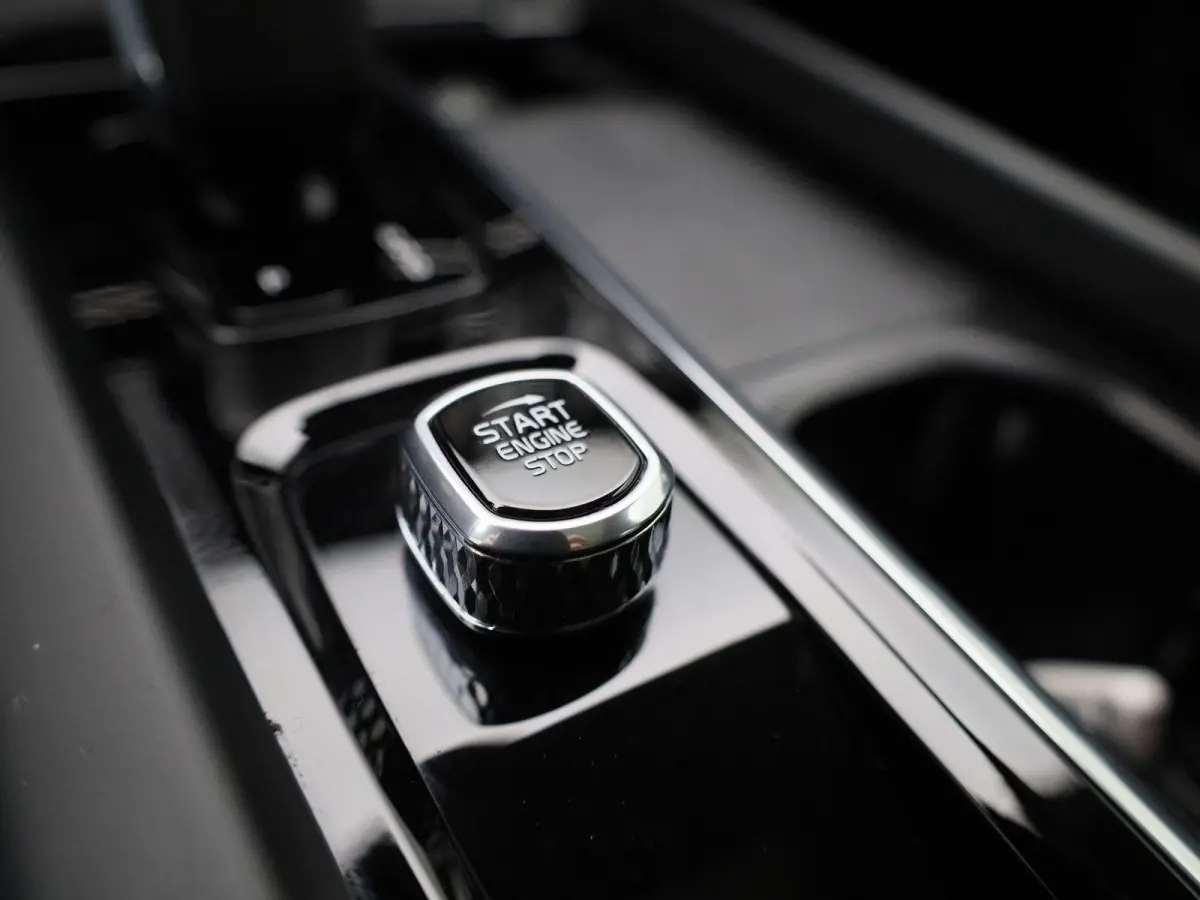 T6 PHEV Plus Dark Aut. | TREKHAAK | PANO-SCHUIFDAK | STOEL-STUURWIELVERWARMING | LEER | CAMERA | NAVIGATIE