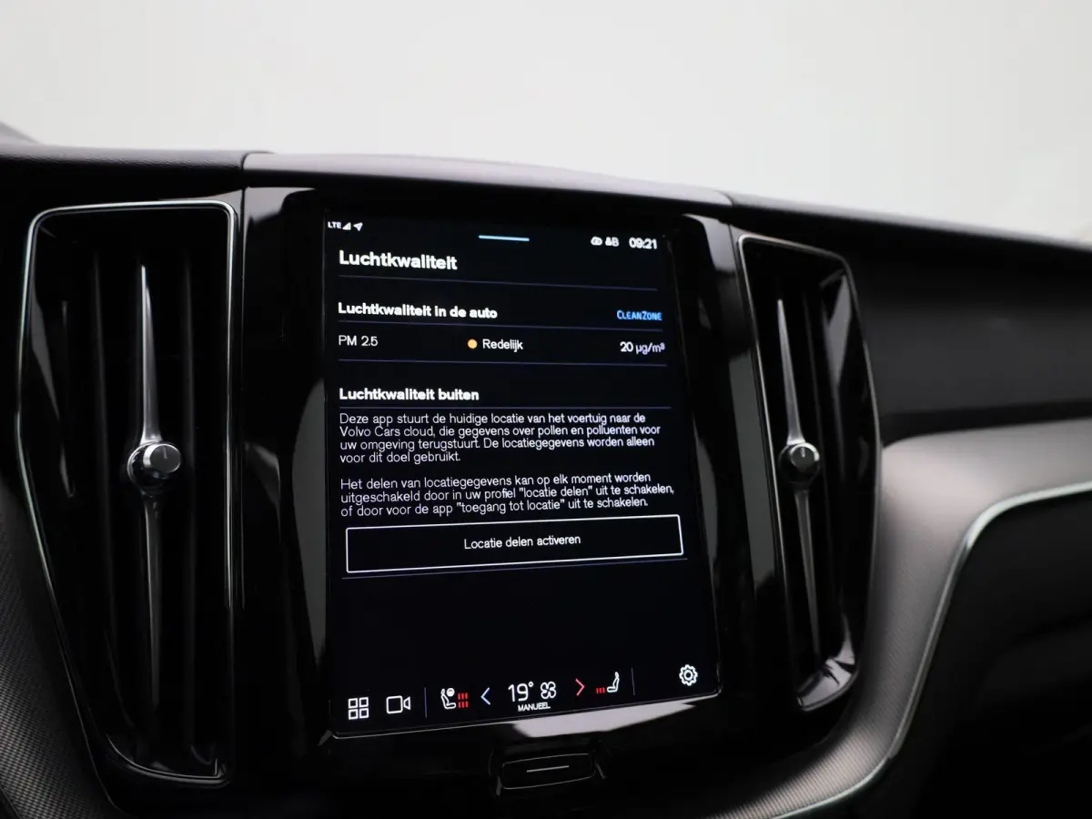 T6 PHEV Plus Dark Aut. | TREKHAAK | PANO-SCHUIFDAK | STOEL-STUURWIELVERWARMING | LEER | CAMERA | NAVIGATIE