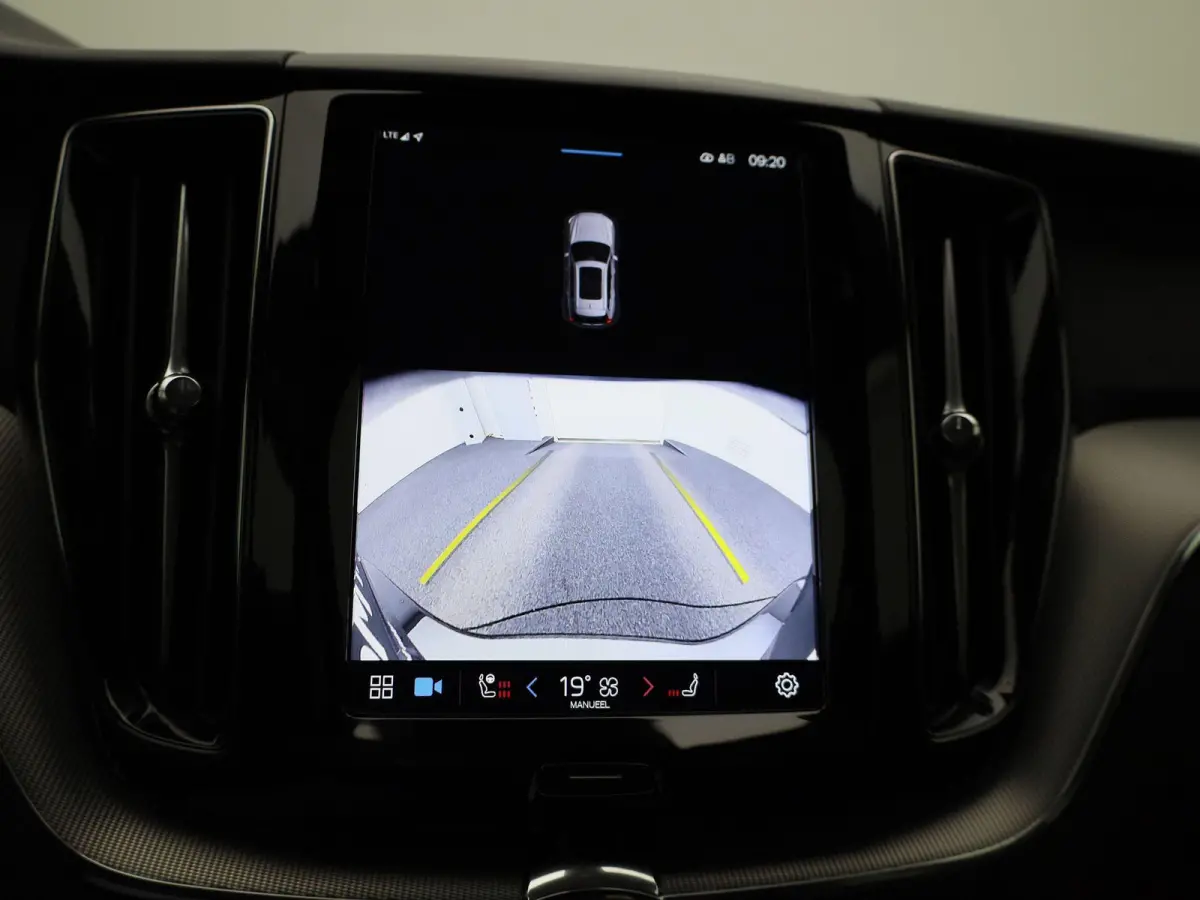 T6 PHEV Plus Dark Aut. | TREKHAAK | PANO-SCHUIFDAK | STOEL-STUURWIELVERWARMING | LEER | CAMERA | NAVIGATIE