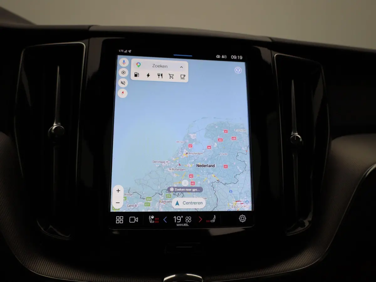T6 PHEV Plus Dark Aut. | TREKHAAK | PANO-SCHUIFDAK | STOEL-STUURWIELVERWARMING | LEER | CAMERA | NAVIGATIE