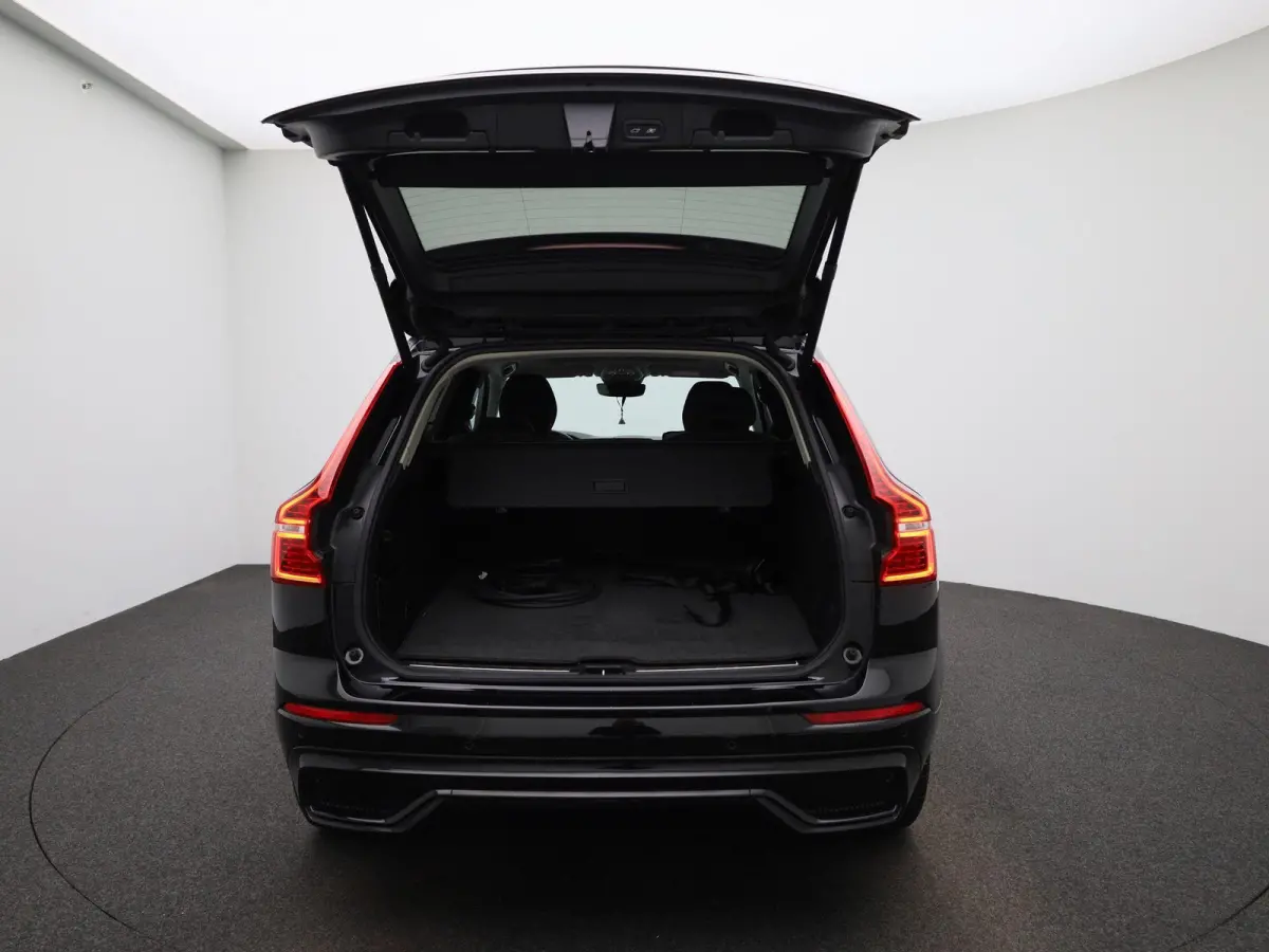 T6 PHEV Plus Dark Aut. | TREKHAAK | PANO-SCHUIFDAK | STOEL-STUURWIELVERWARMING | LEER | CAMERA | NAVIGATIE