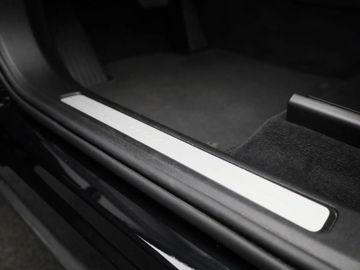 T6 PHEV Plus Dark Aut. | TREKHAAK | PANO-SCHUIFDAK | STOEL-STUURWIELVERWARMING | LEER | CAMERA | NAVIGATIE