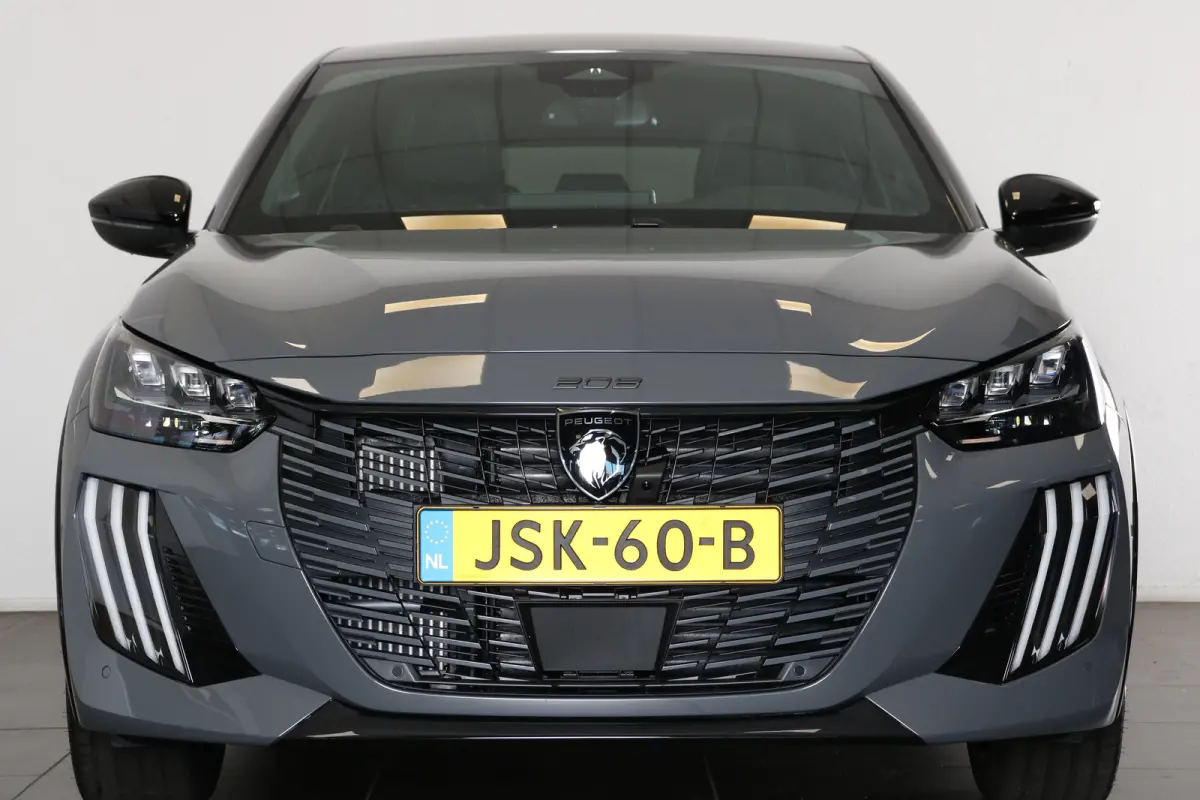 1.2 Hybrid 145 e-DCS6 GT | Alcantara | Stoelverwarming + Massage | Camera V+A | Navi | Clima | Adaptive Cruise Parkeersensoren V+A | Dodehoeksensoren | Full LED | Keyless | 3D-Cockpit | 17" 