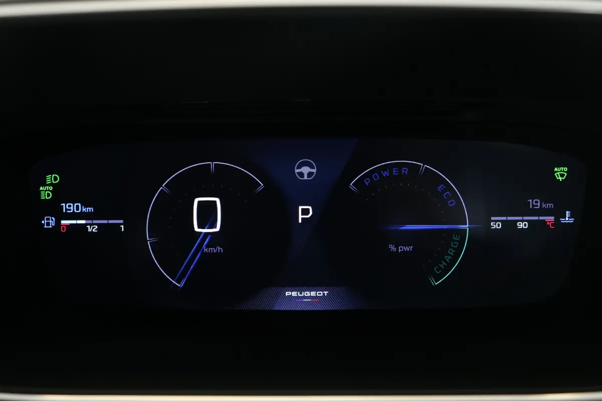 1.2 Hybrid 145PK e-DCS6 GT | Navi | Alcantara | Adaptive Cruise | Stoelverwarming + Massage | Camera V+A | Parkeersensoren V+A | Dodehoeksensoren | Full LED | Keyless | 3D-Cockpit | 17" Lich