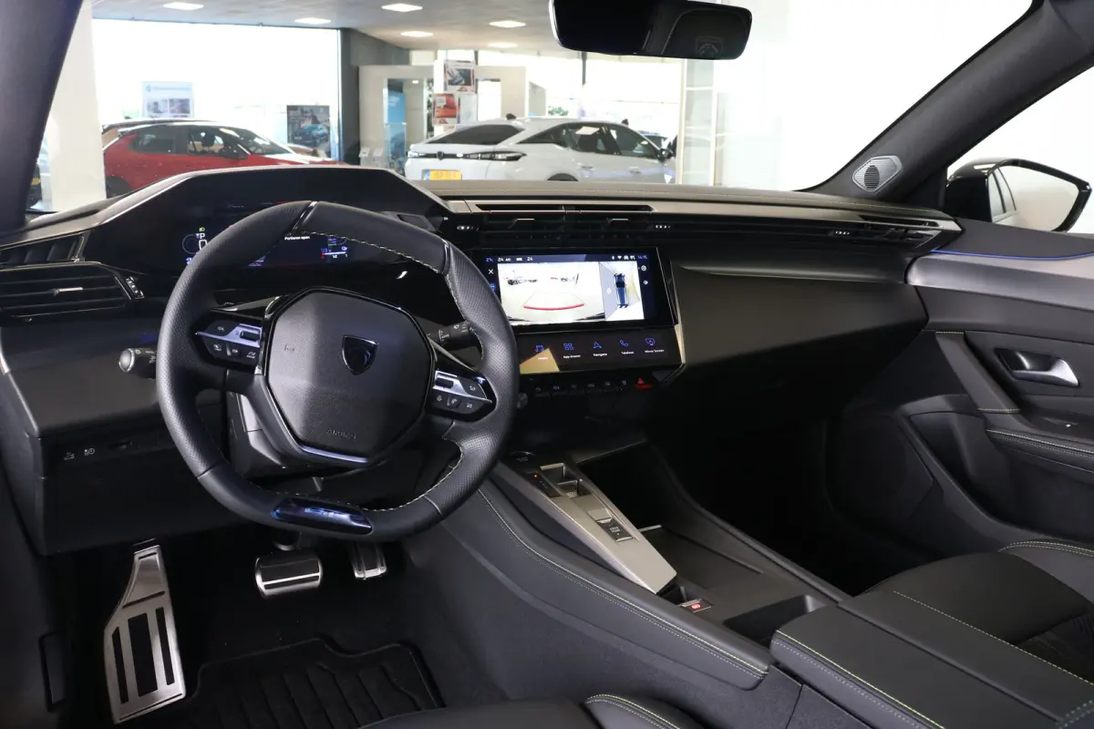 GT 54 kWh | Navi | Camera | Verw. voorstoelen en stuur | PDC V+A | Keyless | Ad. cruise control |