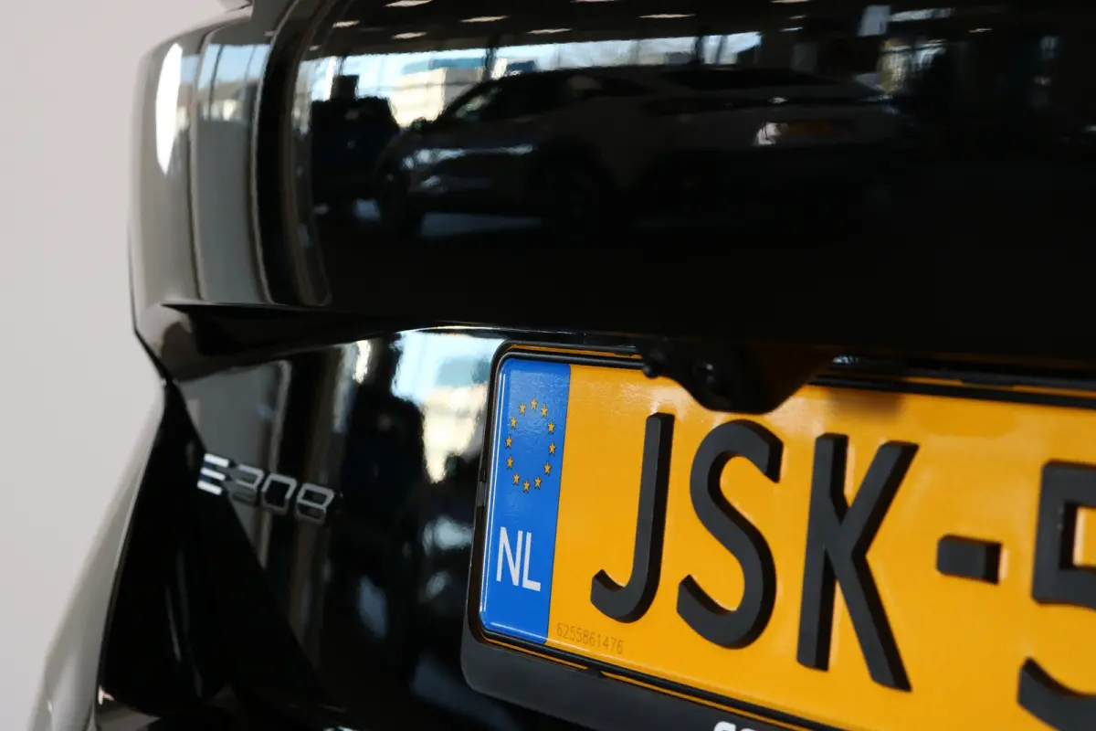 GT 54 kWh | Navi | Camera | Verw. voorstoelen en stuur | PDC V+A | Keyless | Ad. cruise control |
