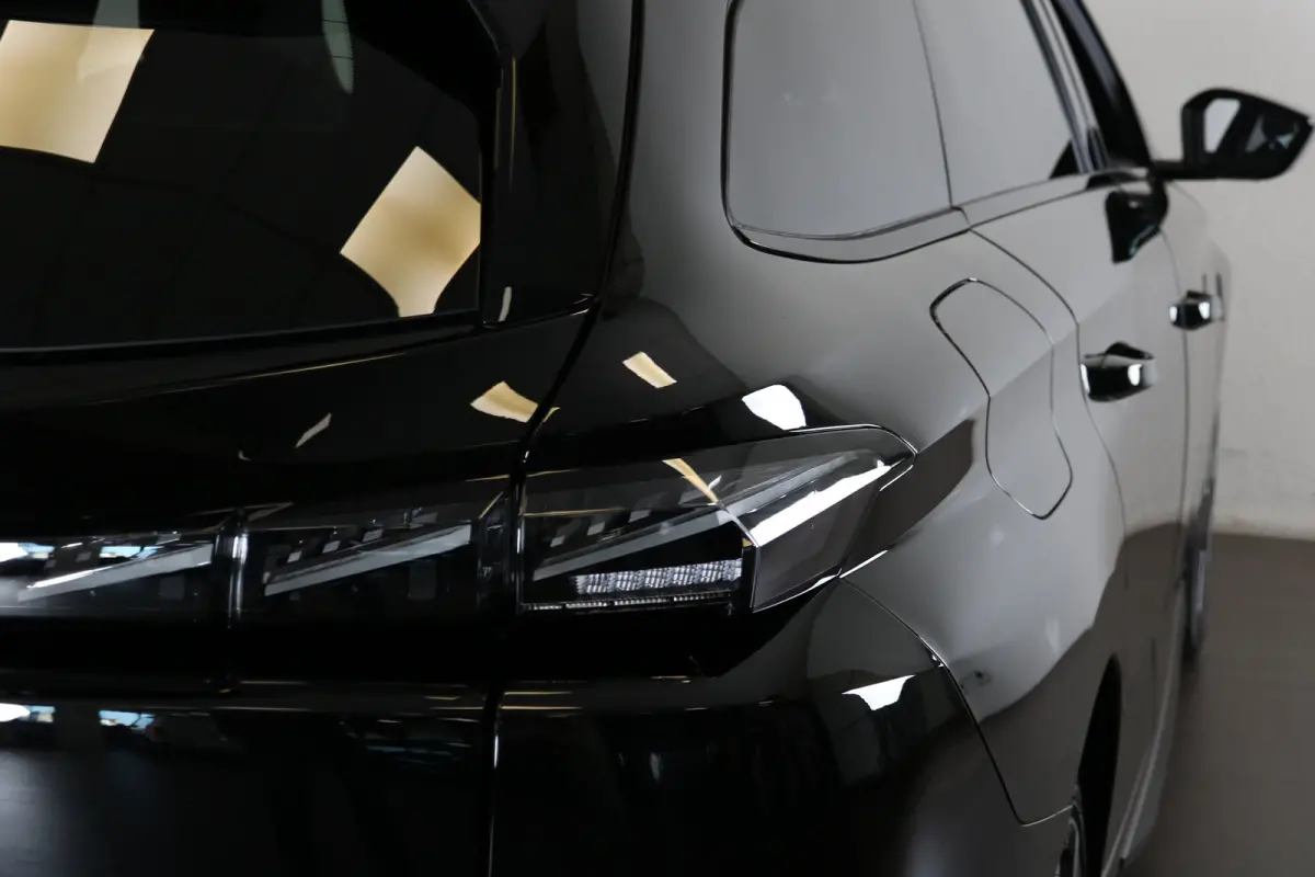 GT 54 kWh | Navi | Camera | Verw. voorstoelen en stuur | PDC V+A | Keyless | Ad. cruise control |
