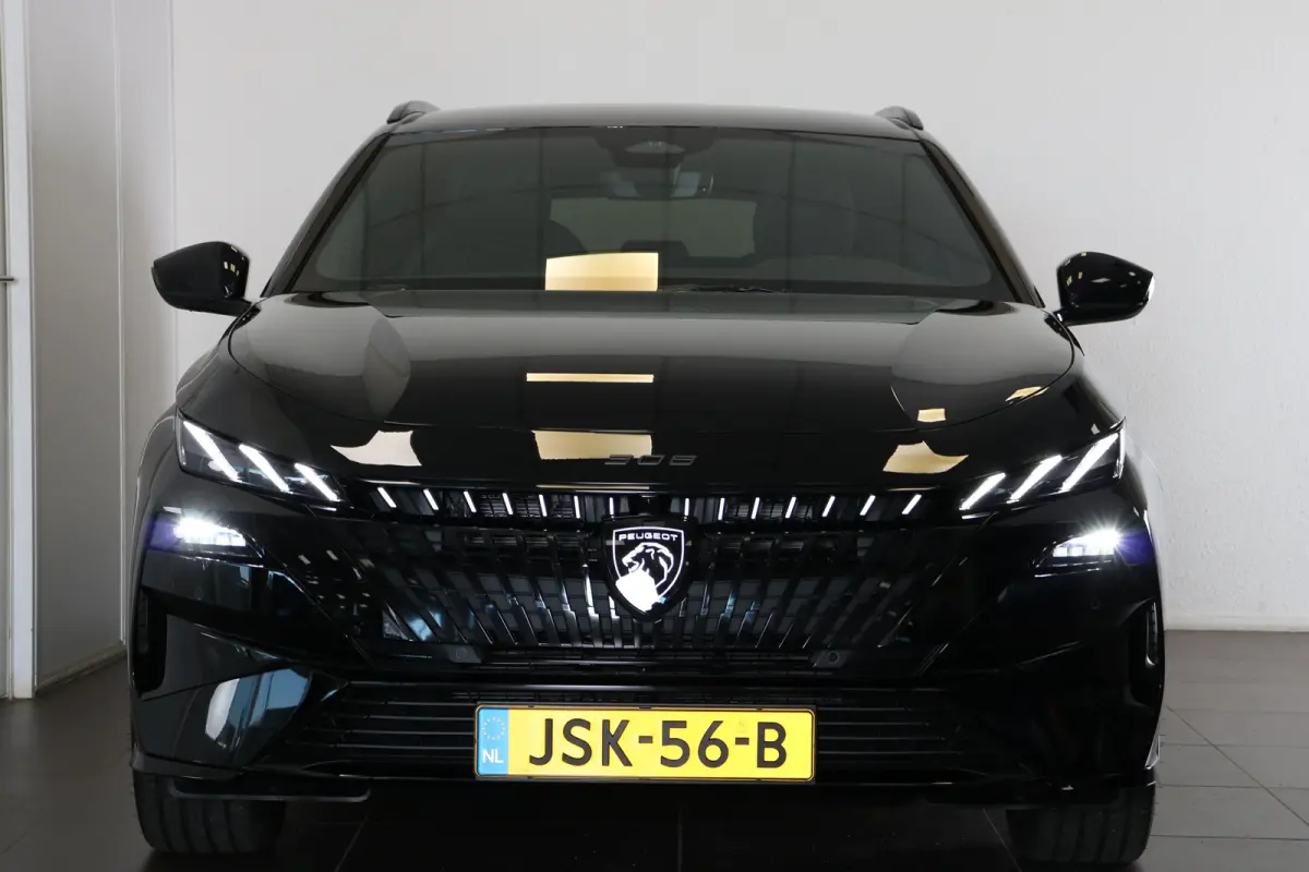 GT 54 kWh | Navi | Camera | Verw. voorstoelen en stuur | PDC V+A | Keyless | Ad. cruise control |