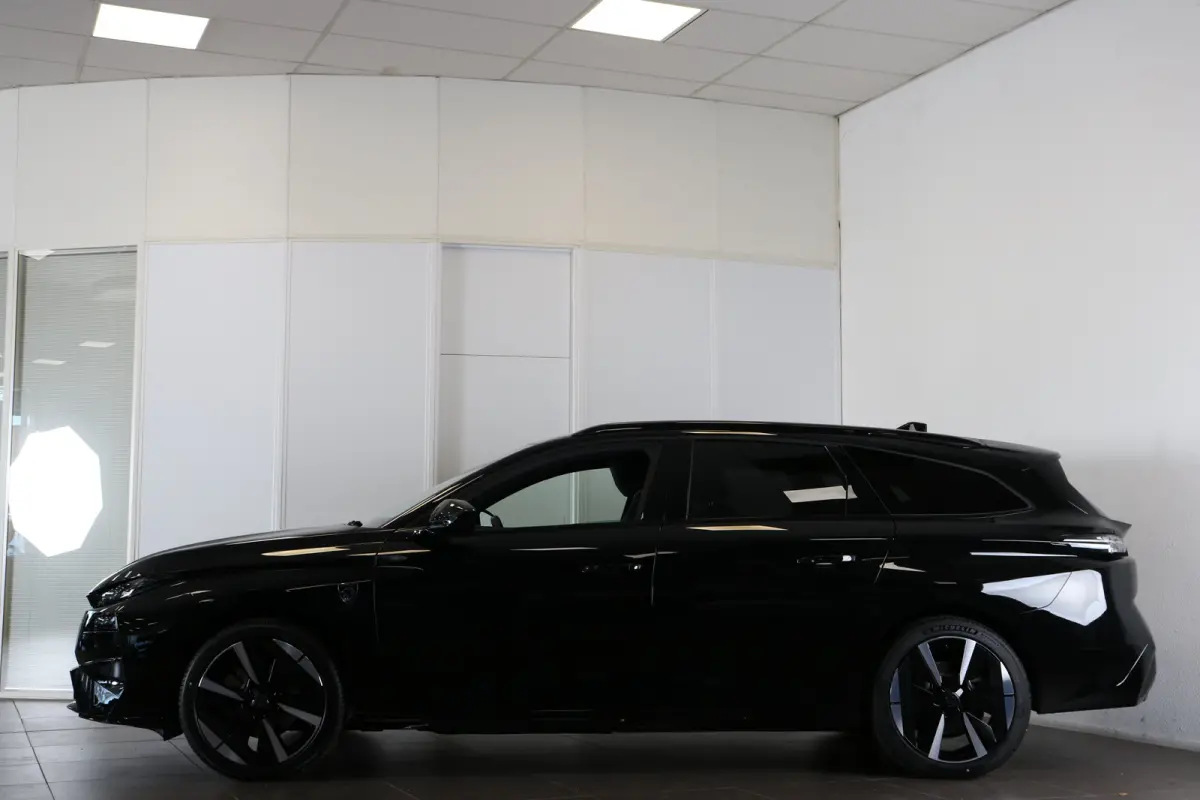 GT 54 kWh | Navi | Camera | Verw. voorstoelen en stuur | PDC V+A | Keyless | Ad. cruise control |