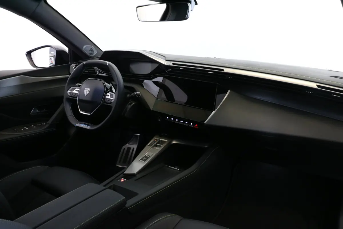 GT 54 kWh | Navi | Camera | Verw. voorstoelen en stuur | PDC V+A | Keyless | Ad. cruise control |