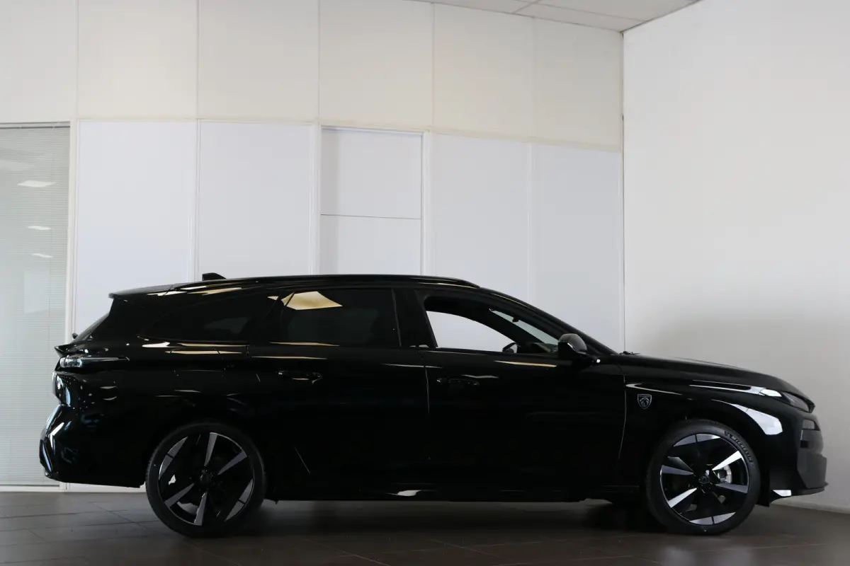 GT 54 kWh | Navi | Camera | Verw. voorstoelen en stuur | PDC V+A | Keyless | Ad. cruise control |