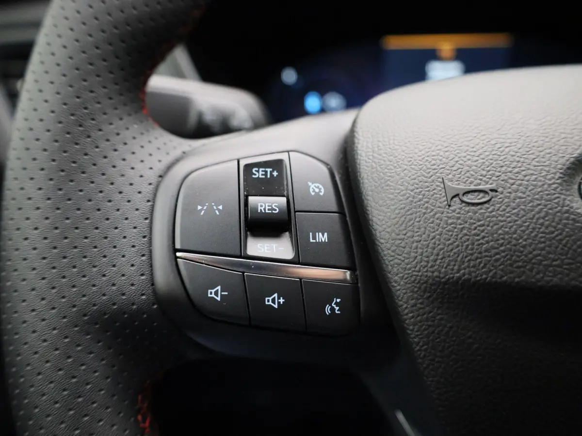 2.5 PHEV ST-Line | STOEL-STUURWIELVERWARMING | HEAD-UP DISPLAY | NAVIGATIE | CAMERA | LED MATRIX