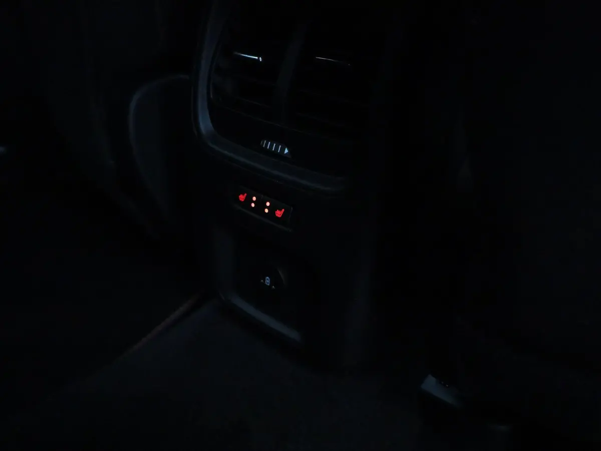 2.5 PHEV ST-Line | STOEL-STUURWIELVERWARMING | HEAD-UP DISPLAY | NAVIGATIE | CAMERA | LED MATRIX