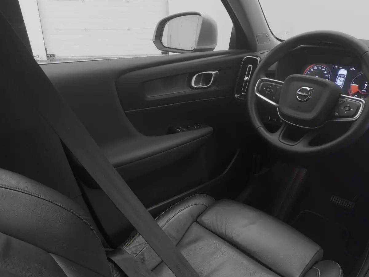 1.5 T4 Recharge Inscription | FACELIFT | KEYLESS | LEDER