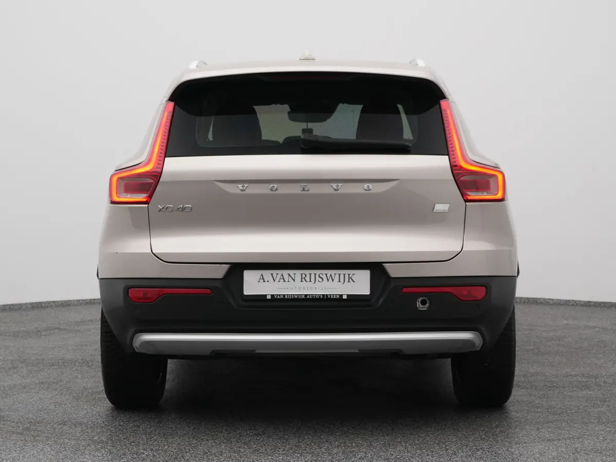 1.5 T4 Recharge Inscription | FACELIFT | KEYLESS | LEDER