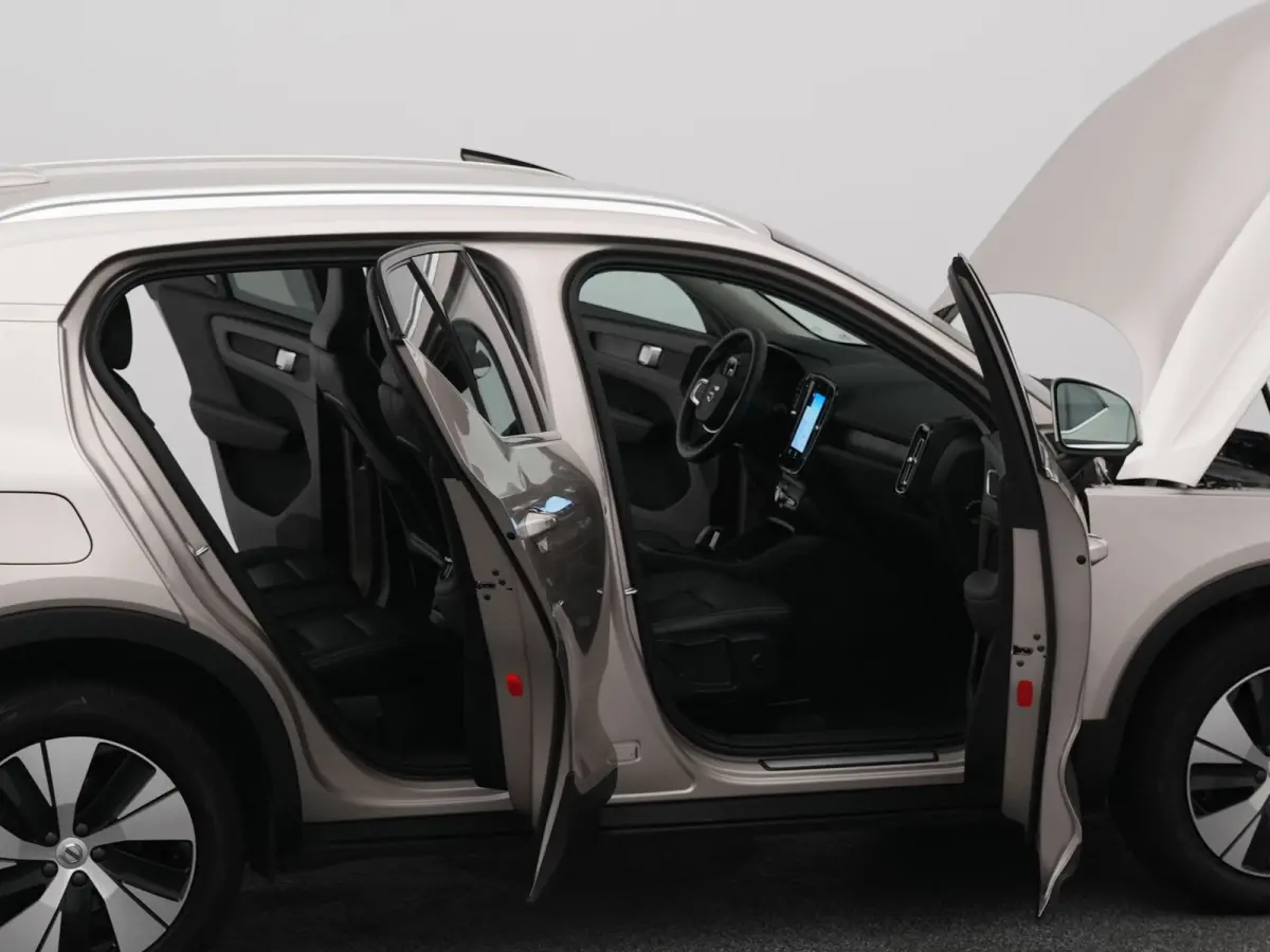 1.5 T4 Recharge Inscription | FACELIFT | KEYLESS | LEDER